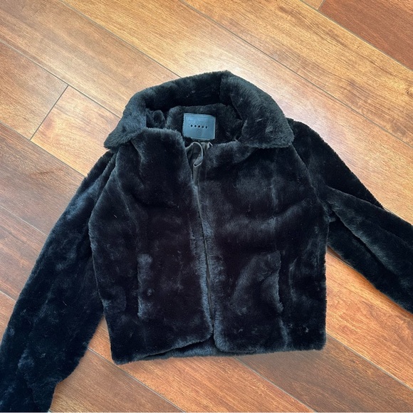 Blank NYC faux fur cropped jacket XS - Picture 2 of 5